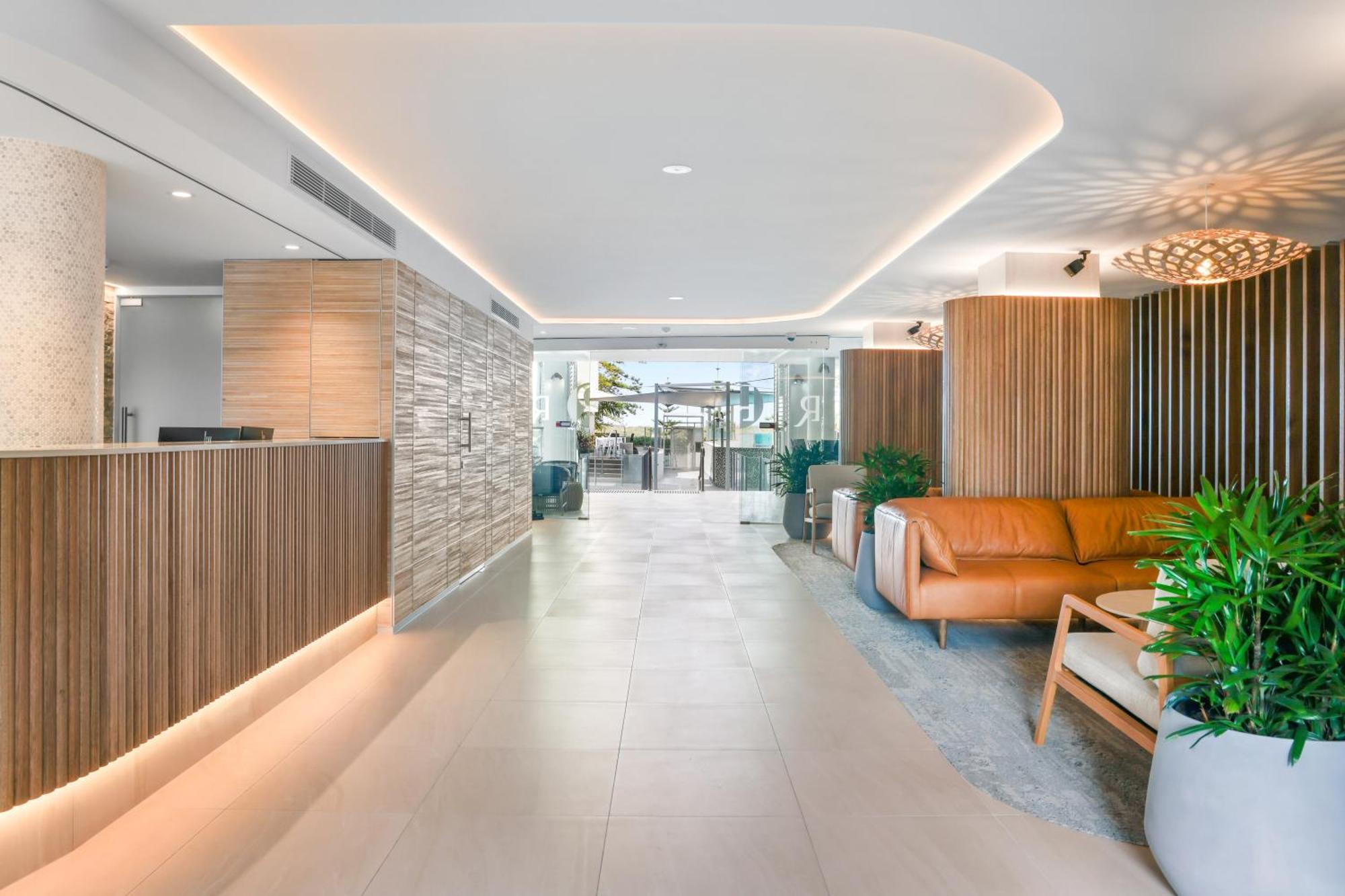 Rumba Beach Resort Калаундра Екстер'єр фото The interior of the clinic